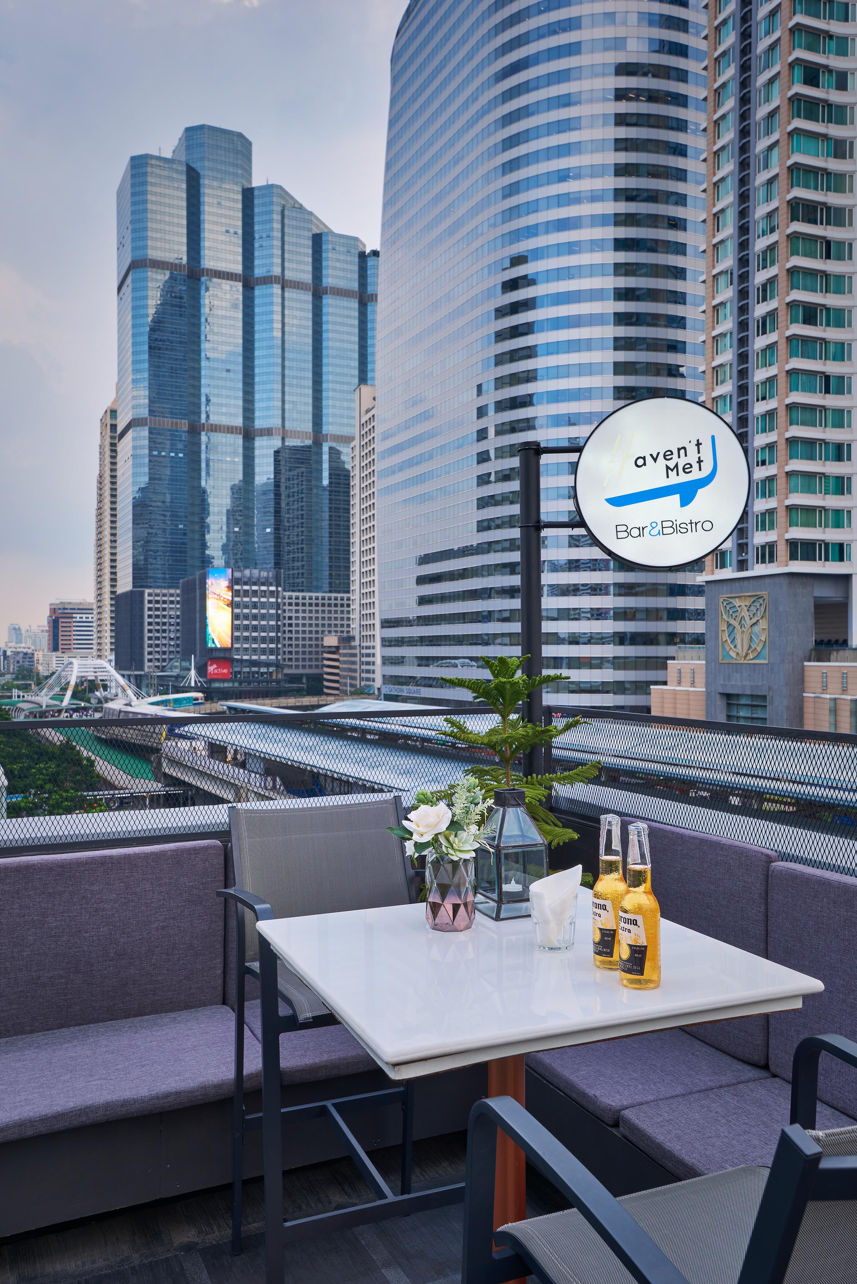 Sora Hotel Silom Bangkok Bagian luar foto