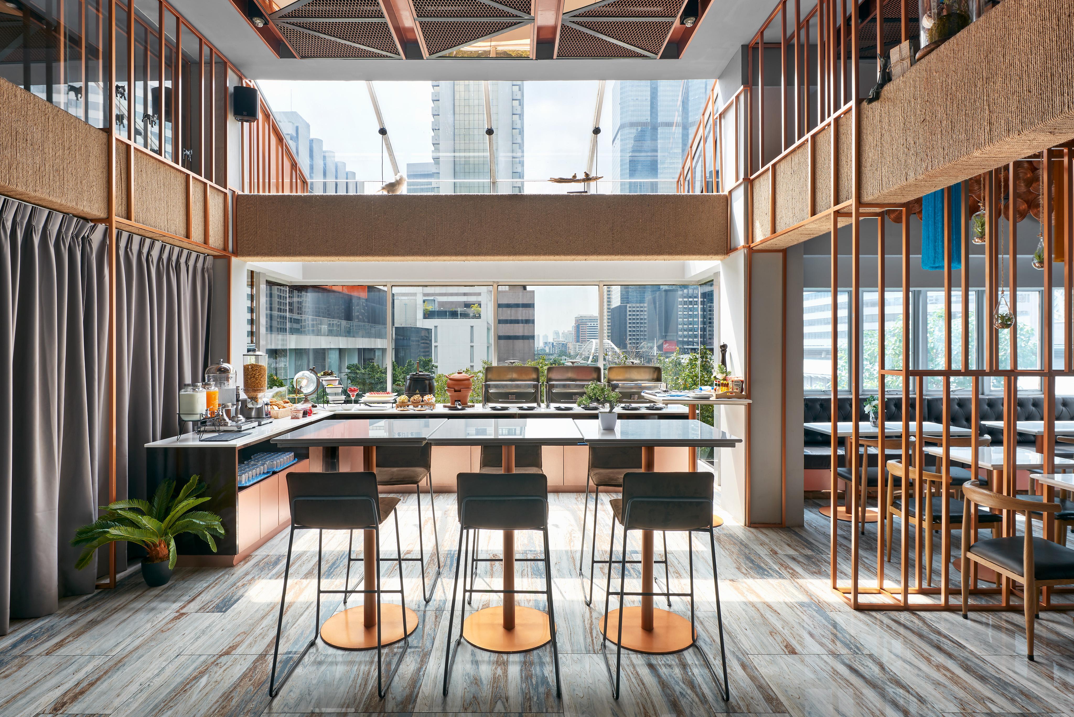 Sora Hotel Silom Bangkok Bagian luar foto