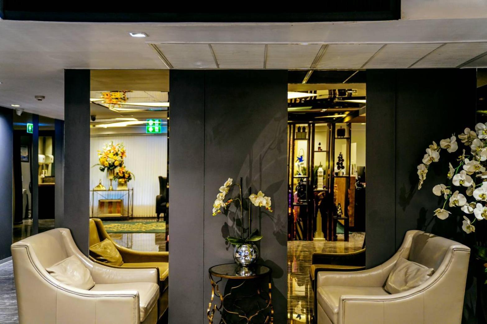 Sora Hotel Silom Bangkok Bagian luar foto