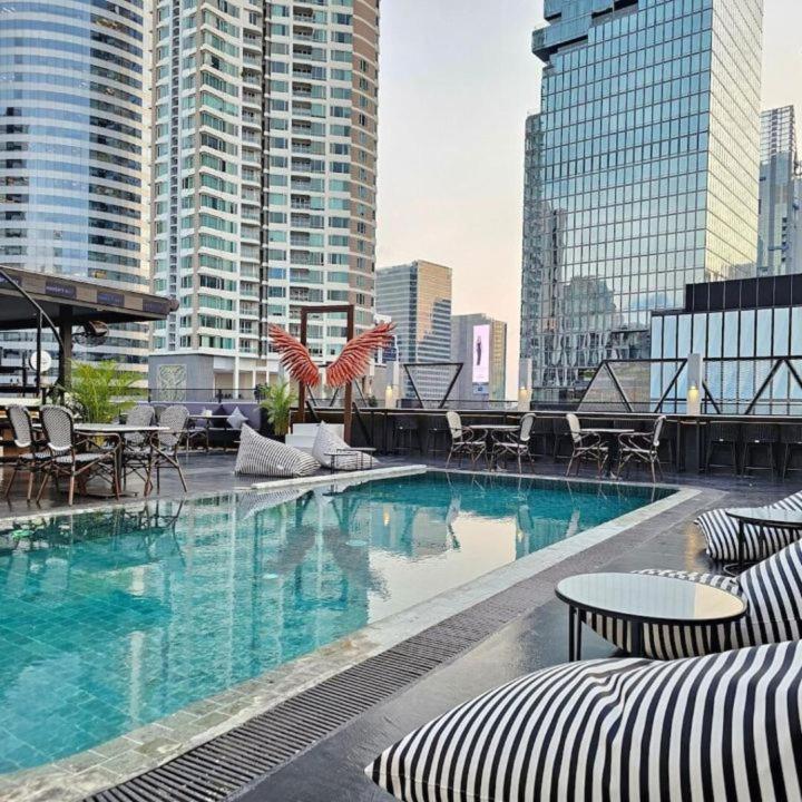Sora Hotel Silom Bangkok Bagian luar foto