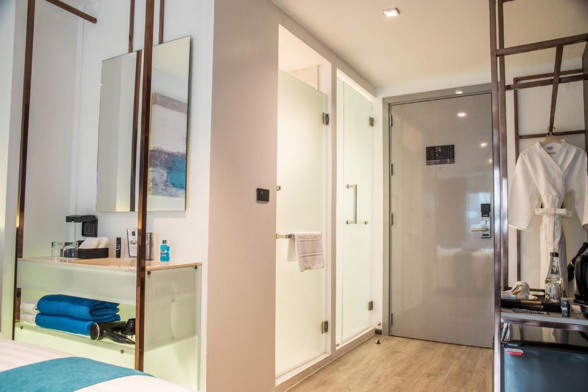 Sora Hotel Silom Bangkok Bagian luar foto